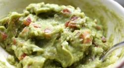 Guacamole contains healthy fats